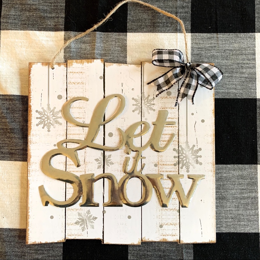 “Let it Snow” Farmhouse Sign w/Galvanized Metal - Picture 2 of 4